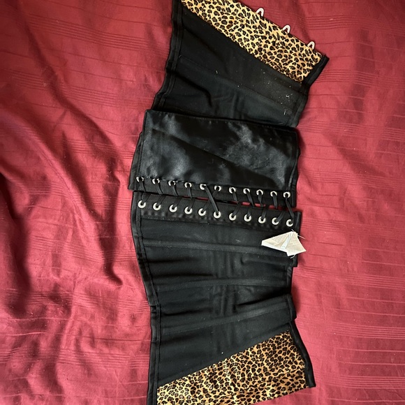 Suze666 leopard print spiral steel boned corset in small - Picture 6 of 6
